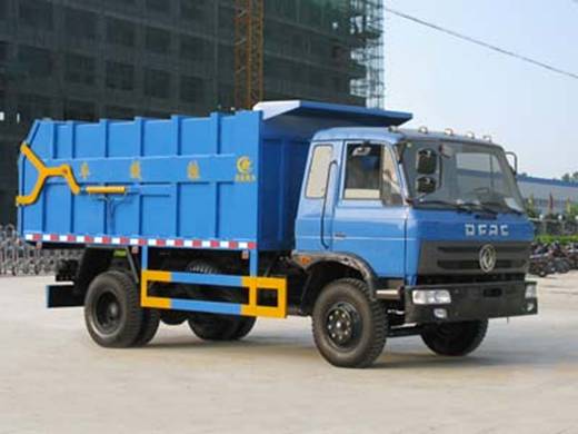 東風(fēng)145對(duì)接式<a href=http://www.hbfjj.com/ljc target=_blank class=infotextkey>垃圾車</a>出廠圖片