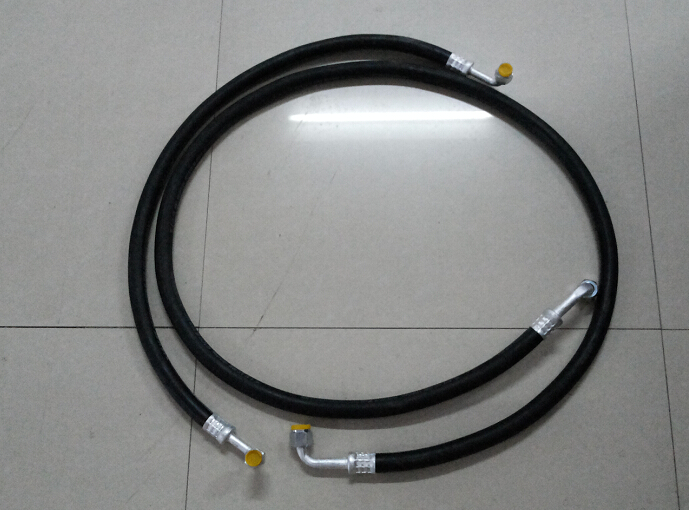 <a href=http://www.hbfjj.com/lcc/ target=_blank class=infotextkey>冷藏車</a>制冷系統(tǒng)管路圖片