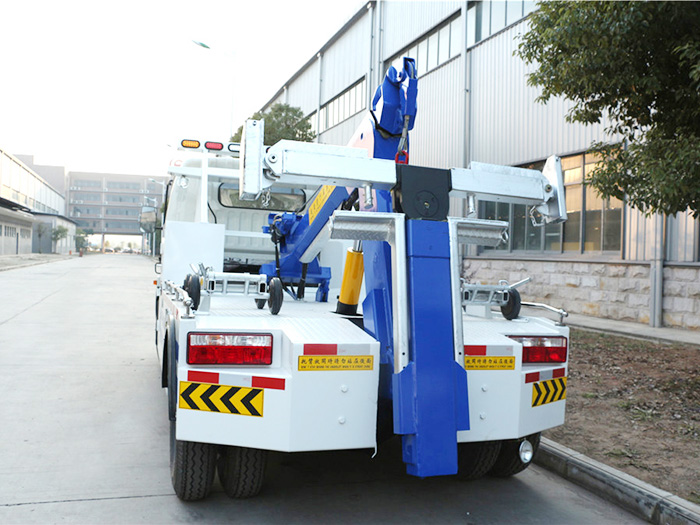 大多利卡拖吊連體東風(fēng)清障車(chē)圖片4